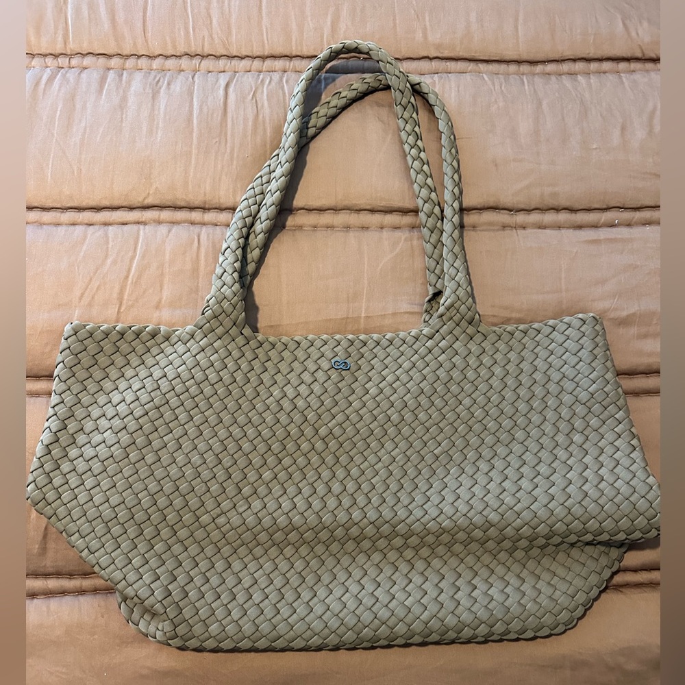 Carrie Underwood travel/swim tote